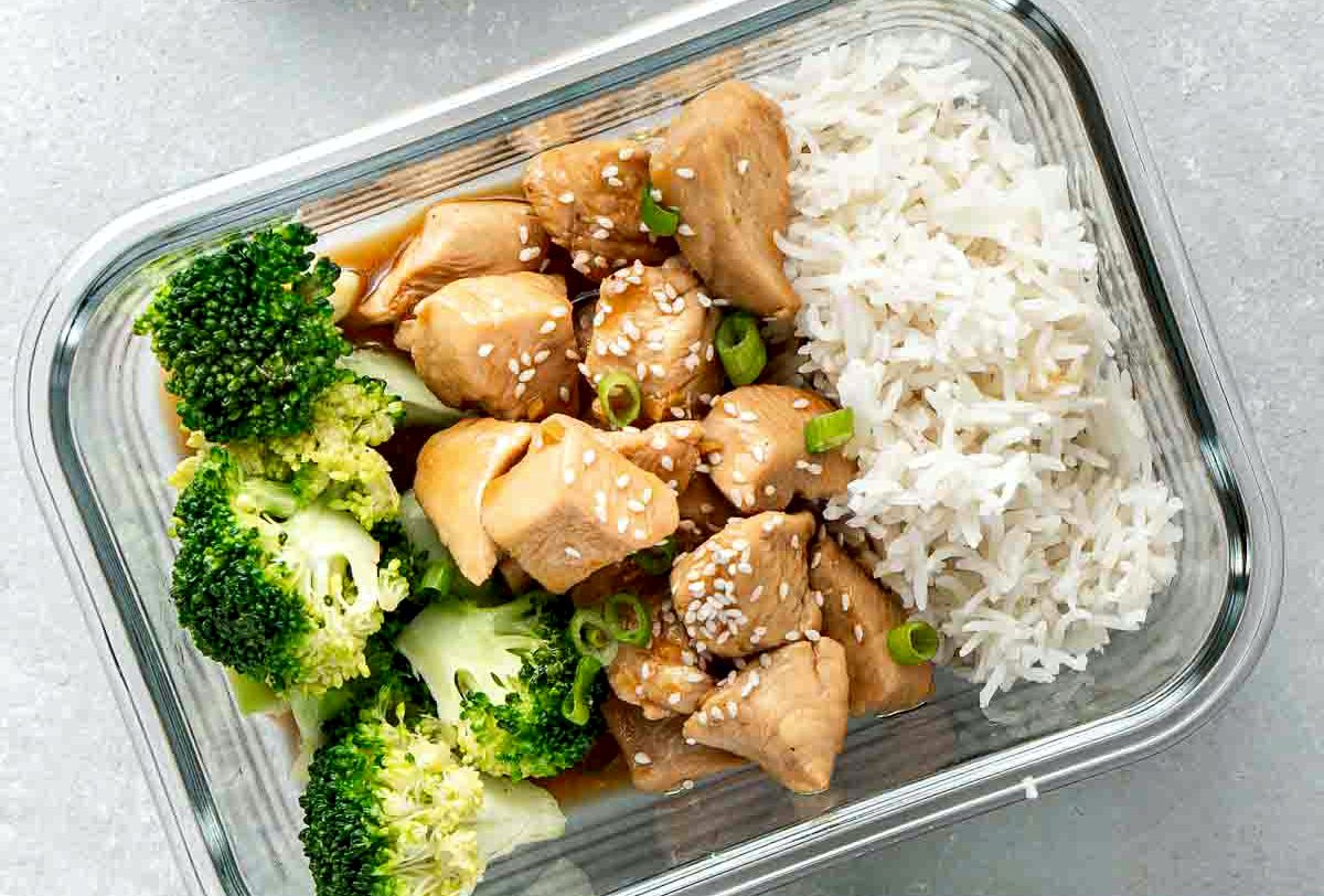 Healthy chicken and broccoli meal prep containers